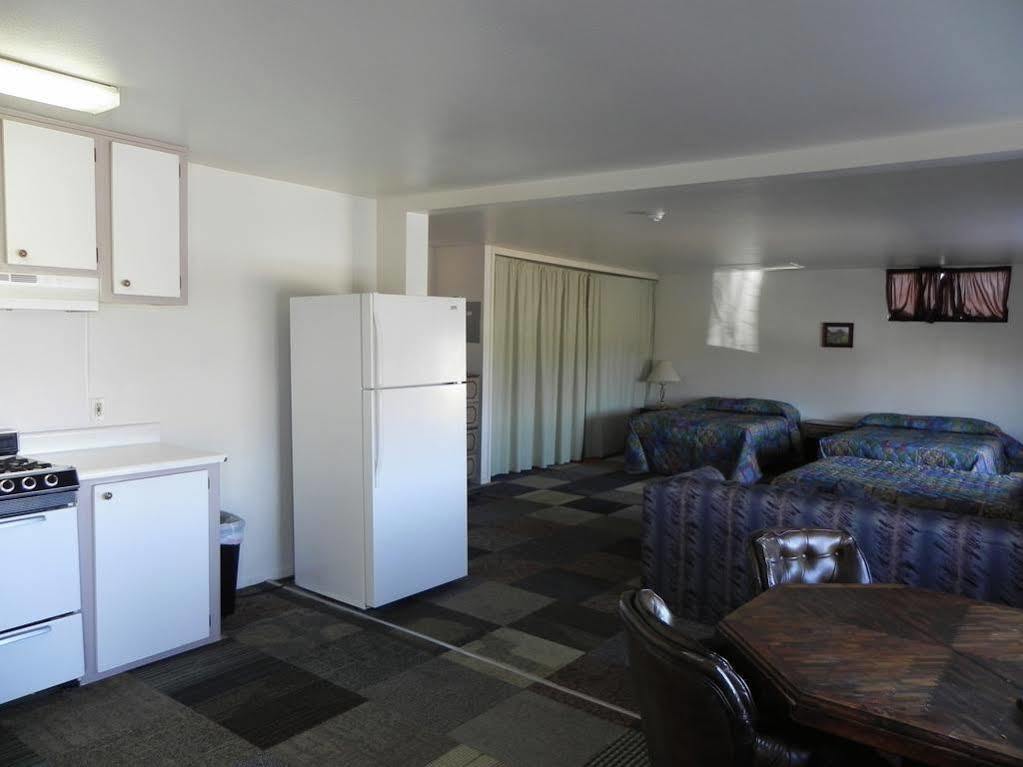 Crimson Hills Motel Parowan Extérieur photo